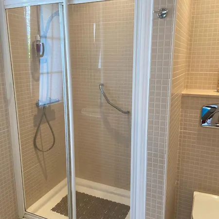 1 Bed *